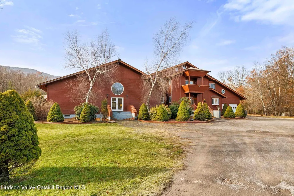 404 Winter Clove Rd, Round Top, NY 12473