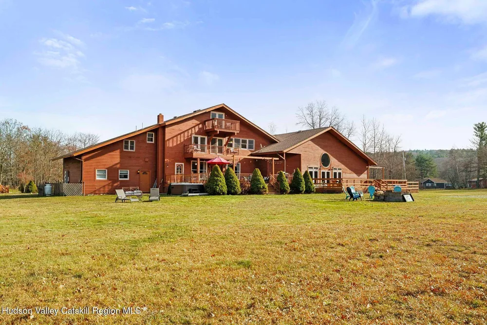 404 Winter Clove Rd, Round Top, NY 12473