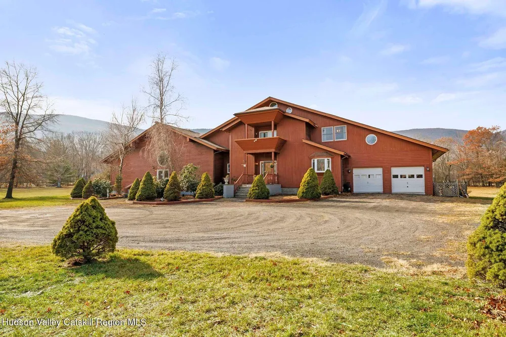 404 Winter Clove Rd, Round Top, NY 12473