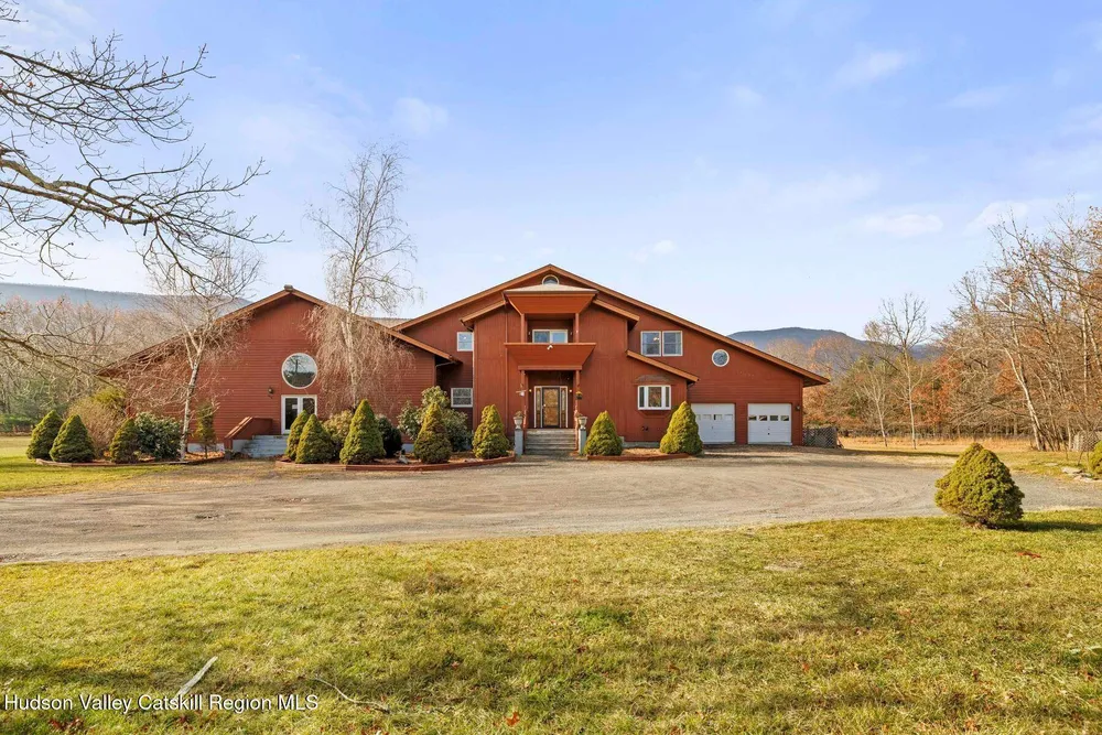404 Winter Clove Rd, Round Top, NY 12473