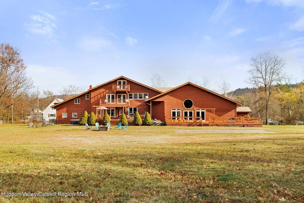404 Winter Clove Rd, Round Top, NY 12473