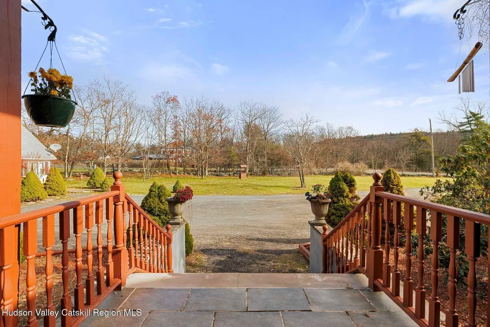 404 Winter Clove Rd, Round Top, NY 12473