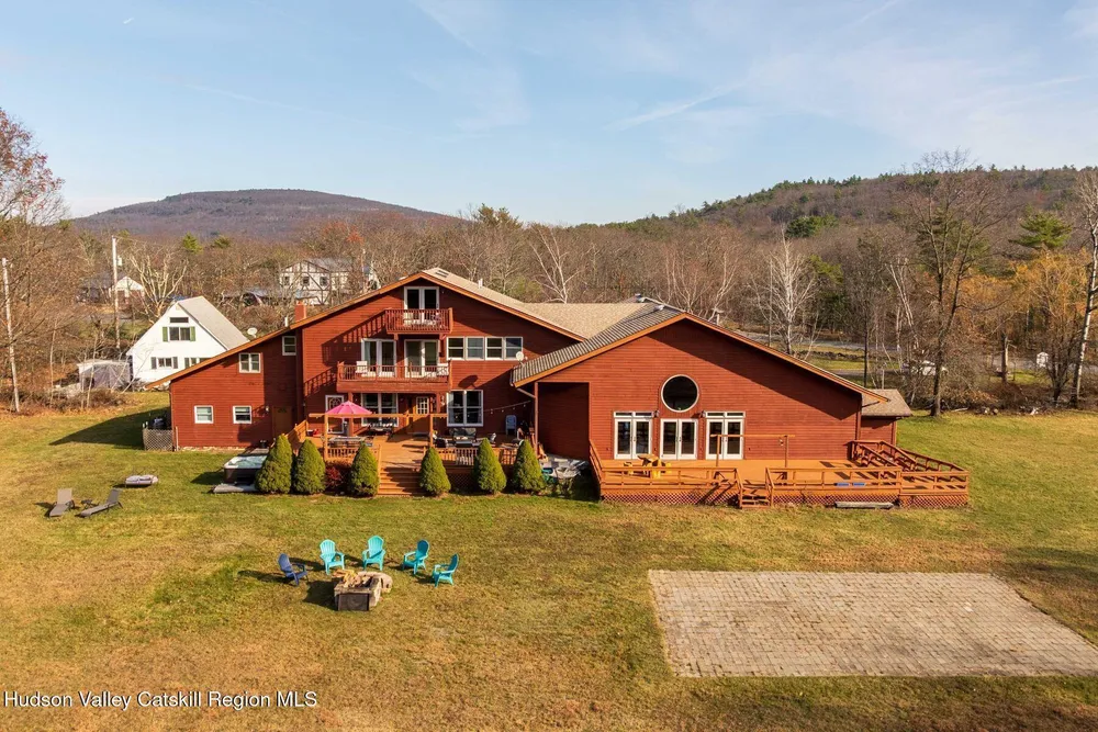 404 Winter Clove Rd, Round Top, NY 12473