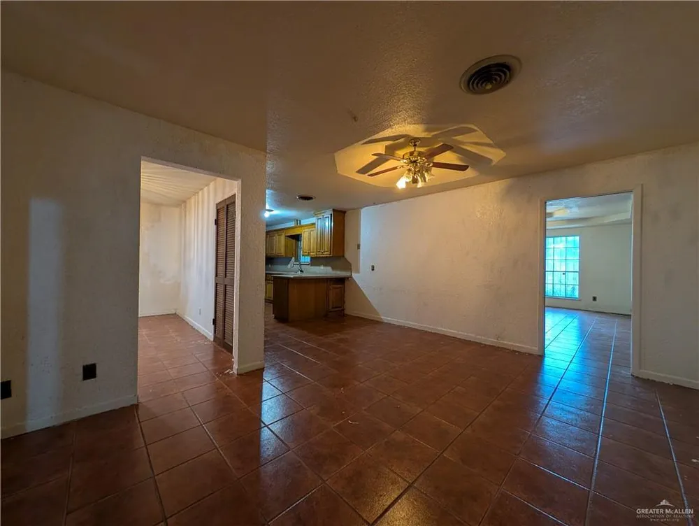 2012 Spring Glen St, Mission, TX 78572