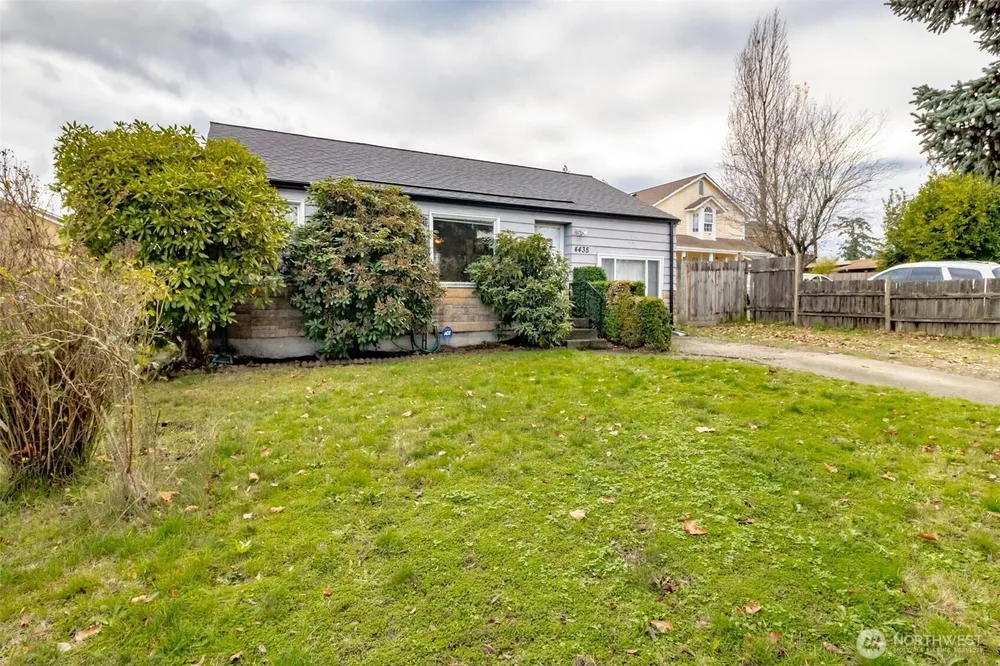 4435 S 144th St, Tukwila, WA 98168