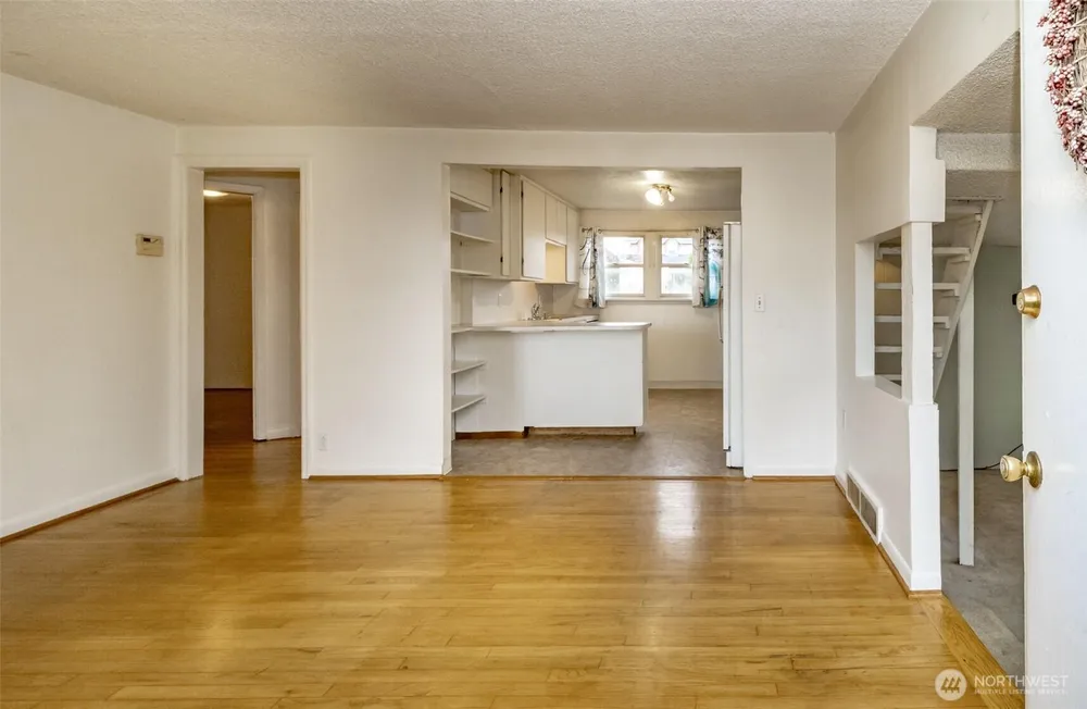 4435 S 144th St, Tukwila, WA 98168