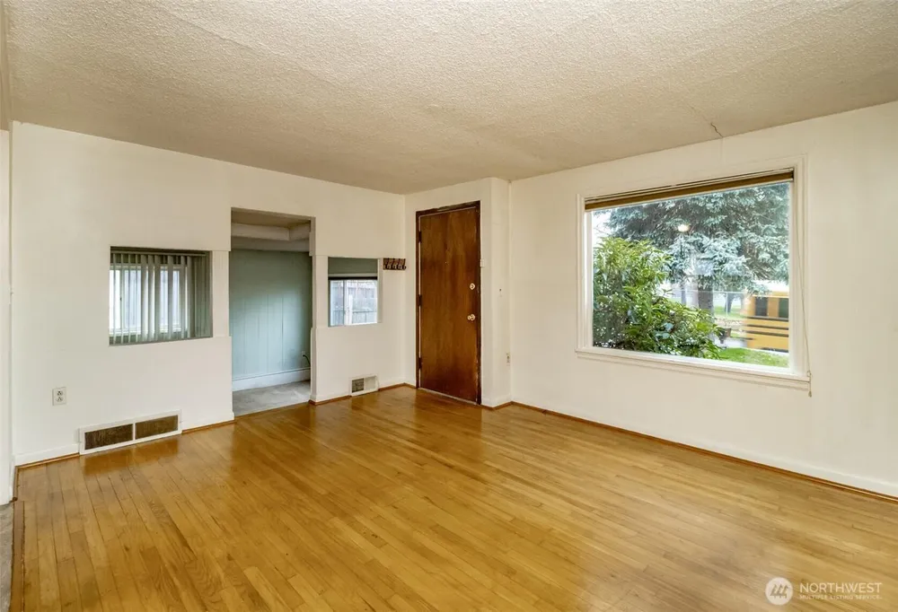 4435 S 144th St, Tukwila, WA 98168