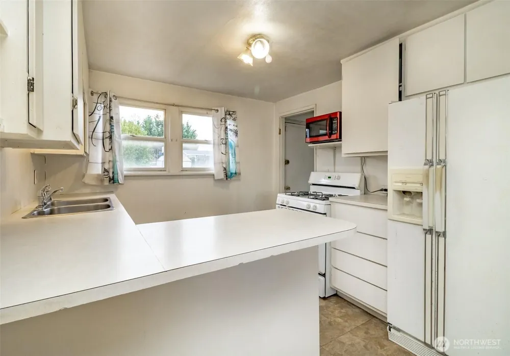 4435 S 144th St, Tukwila, WA 98168