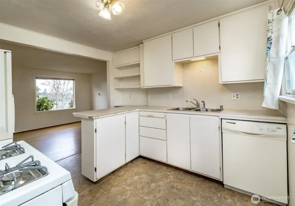 4435 S 144th St, Tukwila, WA 98168