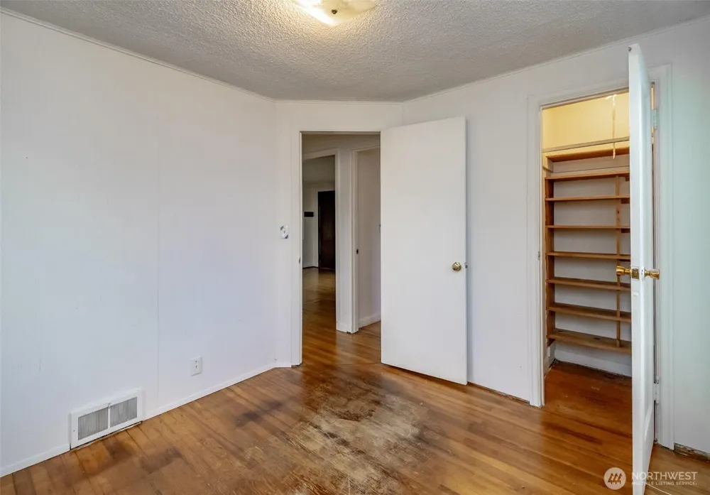 4435 S 144th St, Tukwila, WA 98168