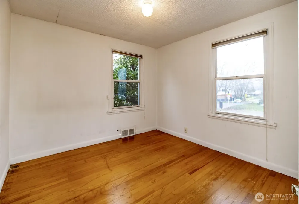 4435 S 144th St, Tukwila, WA 98168