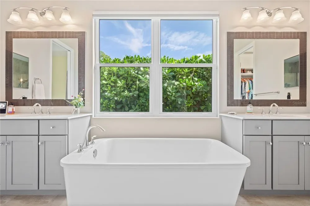 13350 Campanile Ct, Venice, FL 34293