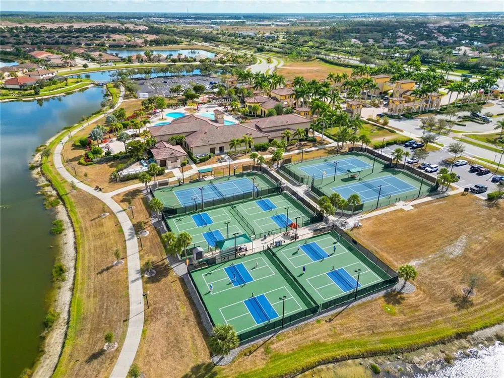 13350 Campanile Ct, Venice, FL 34293