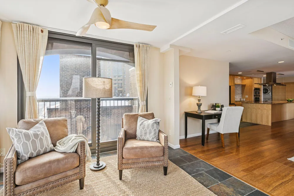 1235 Yale Pl, Minneapolis, MN 55403