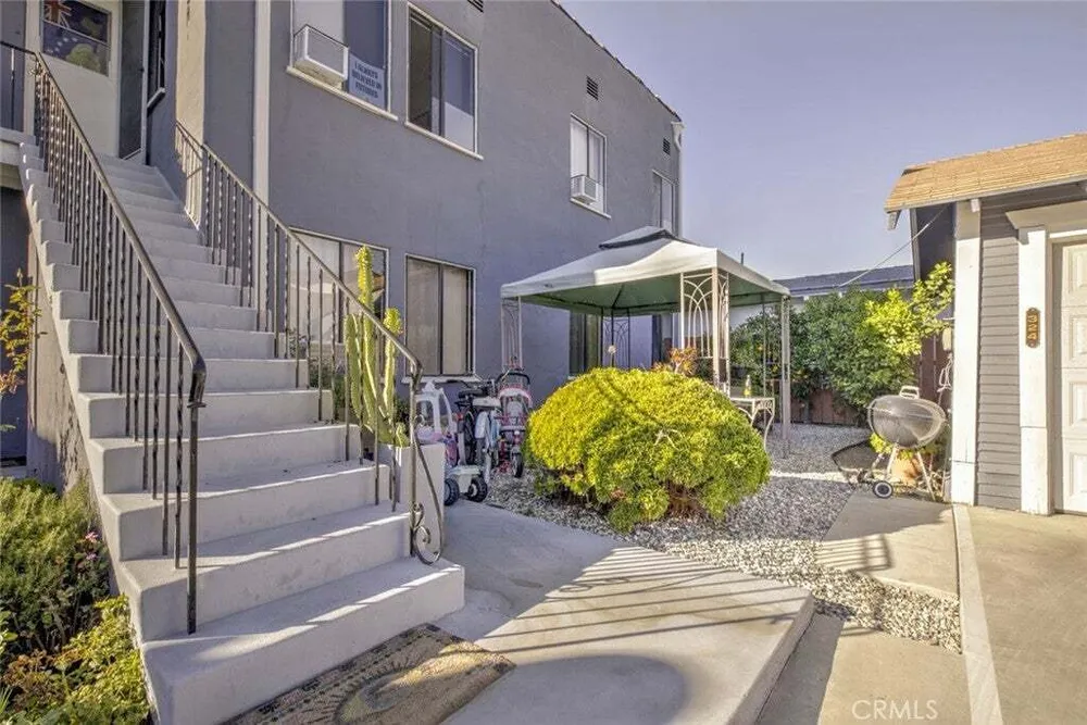 324 N Adams St, Glendale, CA 91206