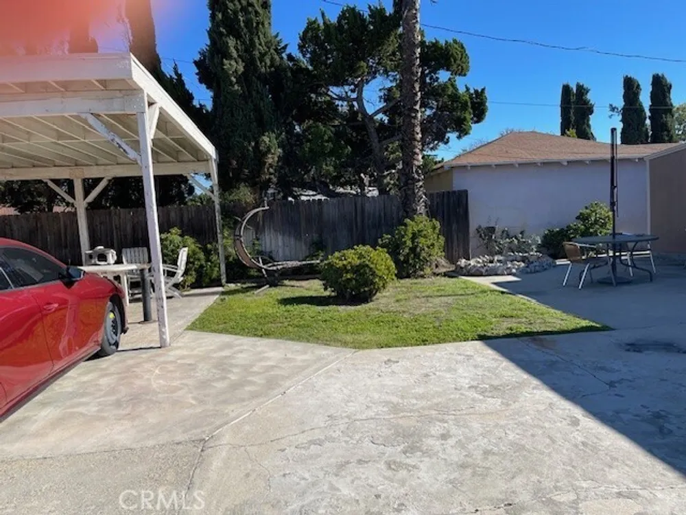 11143 Emelita St, North Hollywood, CA 91601-1308