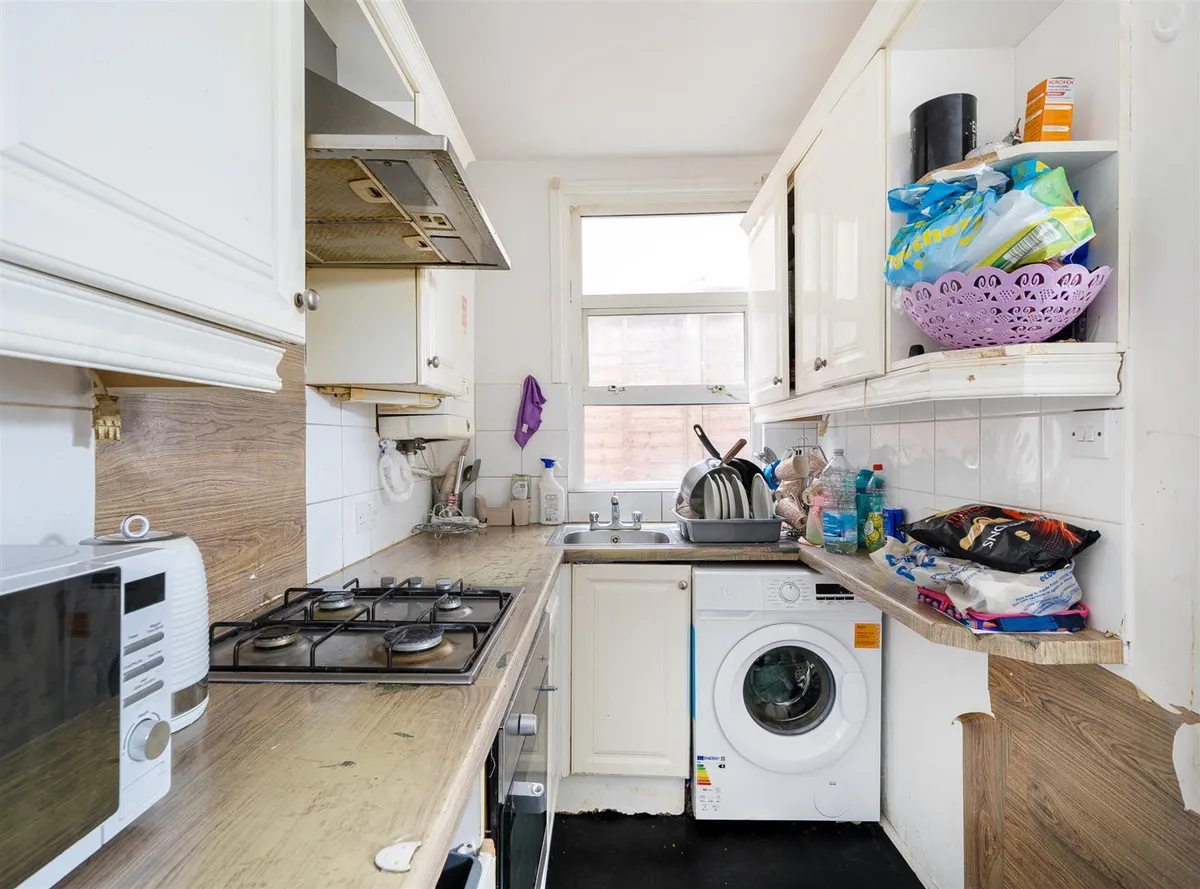 Pine Road, London, NW2