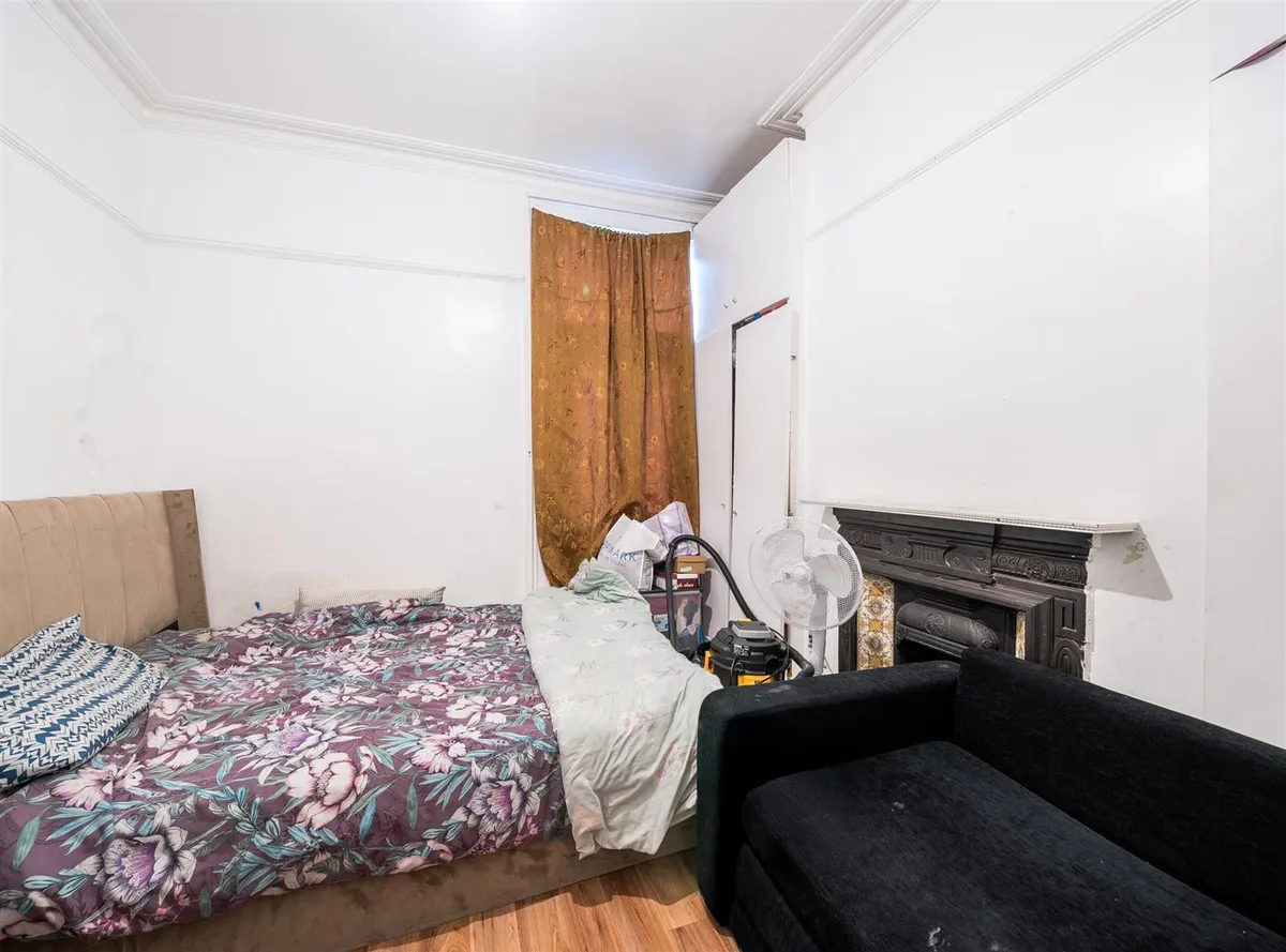 Pine Road, London, NW2