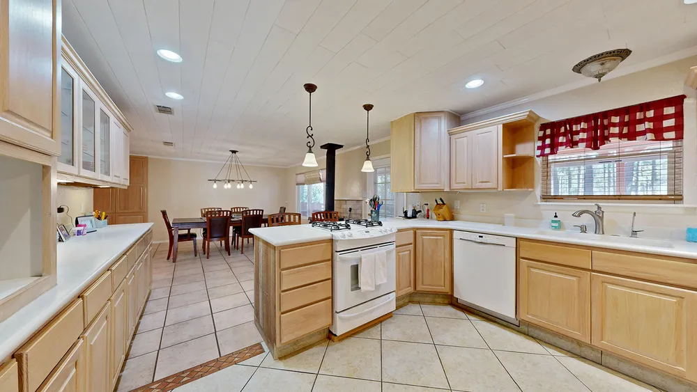 300 Eagle Creek Canyon Rd, Ruidoso, NM 88345