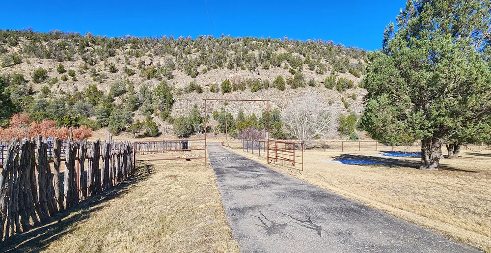 300 Eagle Creek Canyon Rd, Ruidoso, NM 88345