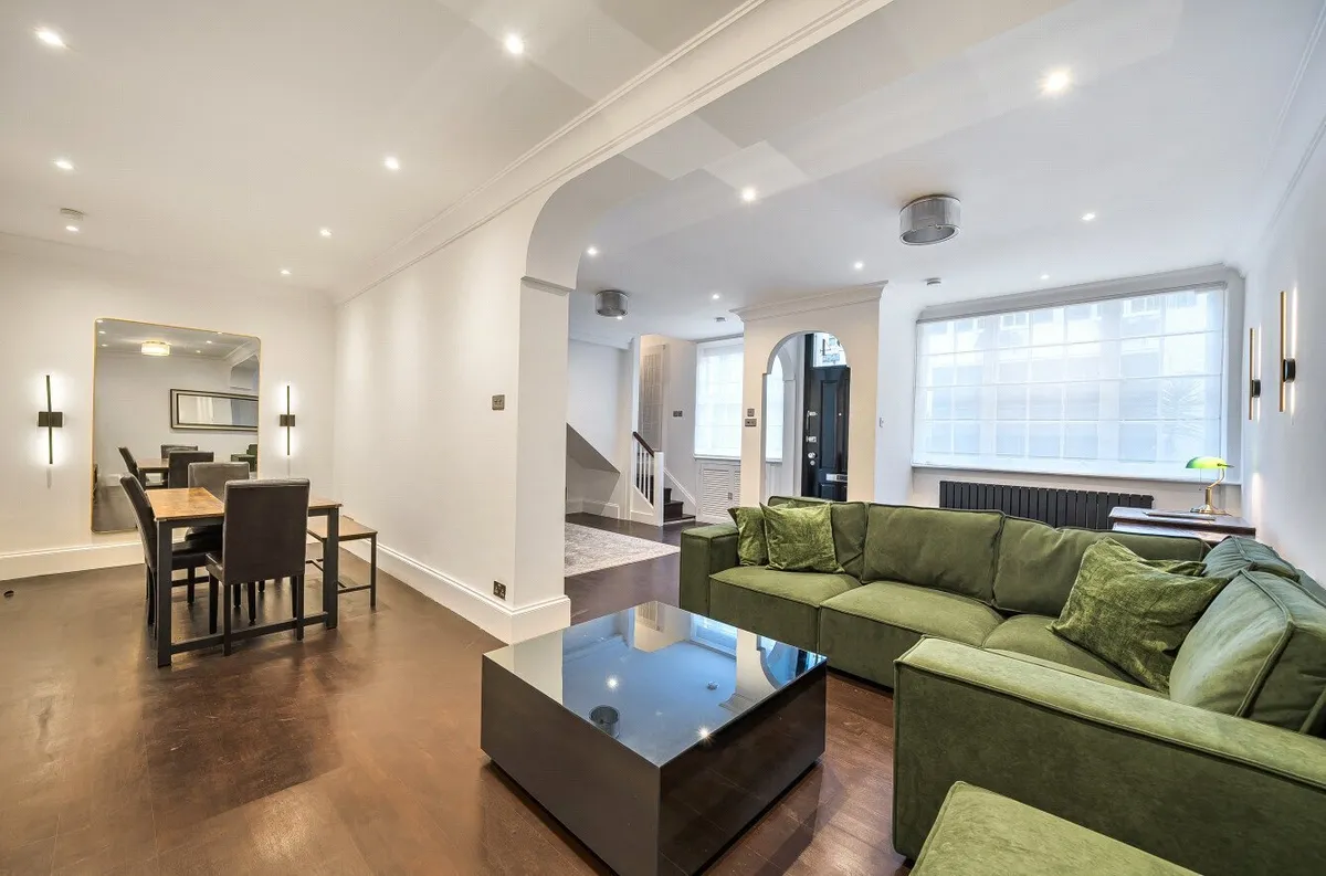 Elvaston Mews, South Kensington, London, SW7