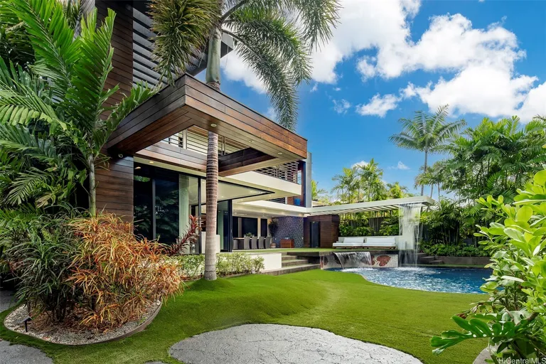4366 Royal Pl, Honolulu, HI 96816