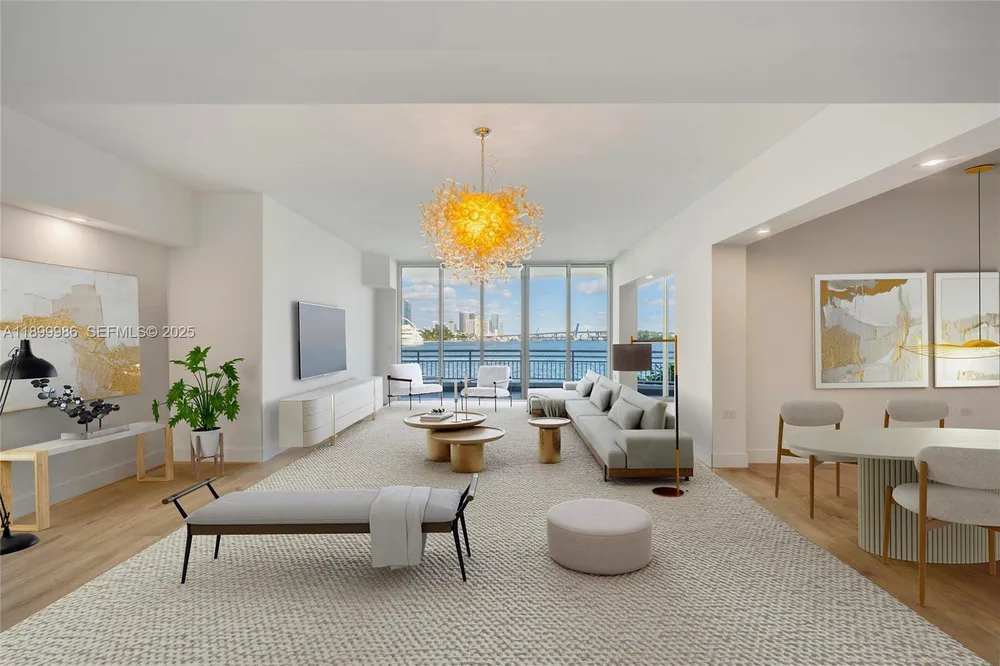 848 Brickell Key Dr, Miami, FL 33131