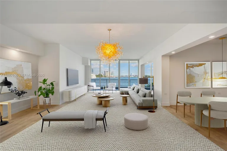 848 Brickell Key Dr, Miami, FL 33131