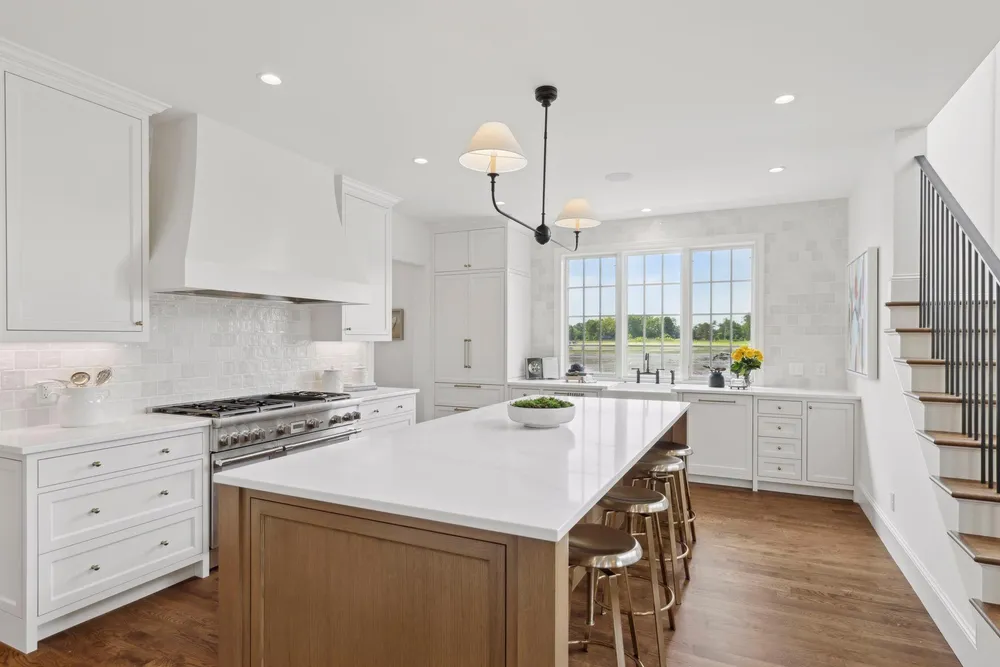 956 Mississippi River Blvd S, Saint Paul, MN 55116