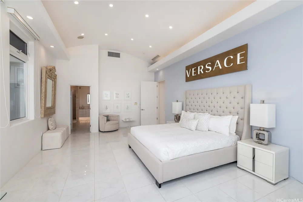 875 Ikena Circle, Honolulu, HI 96821
