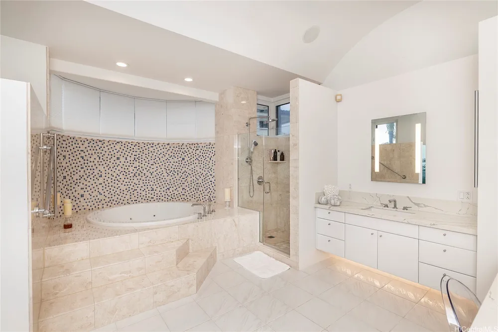875 Ikena Circle, Honolulu, HI 96821