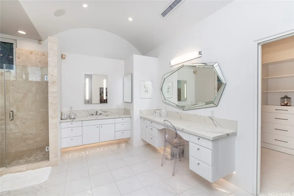 875 Ikena Circle, Honolulu, HI 96821