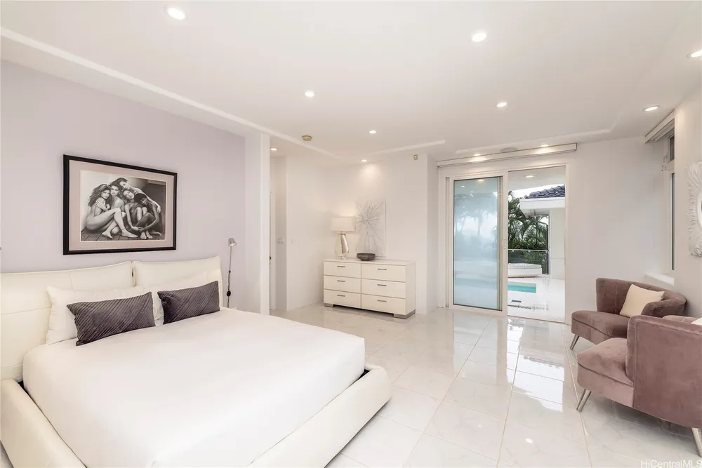 875 Ikena Circle, Honolulu, HI 96821