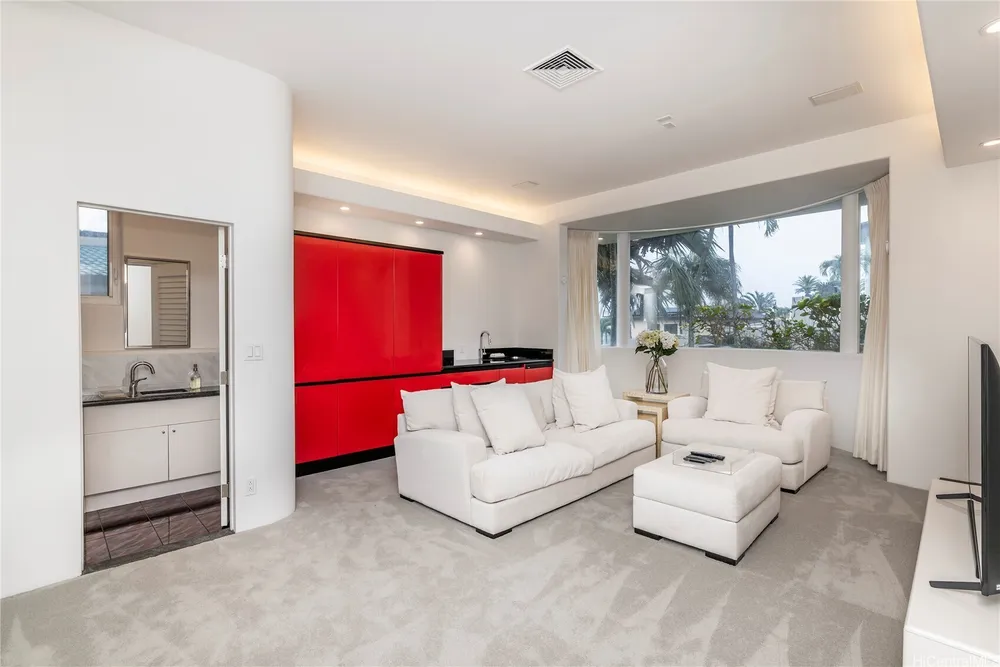 875 Ikena Circle, Honolulu, HI 96821