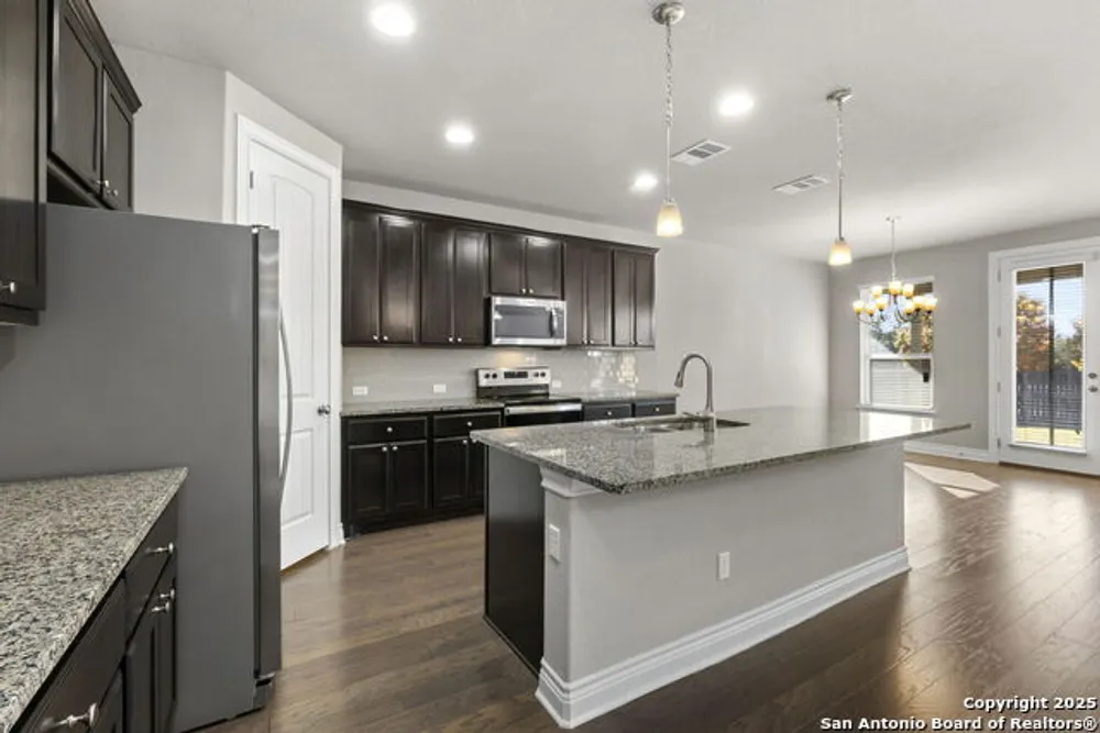 219 Lucchese St, San Antonio, TX 78253