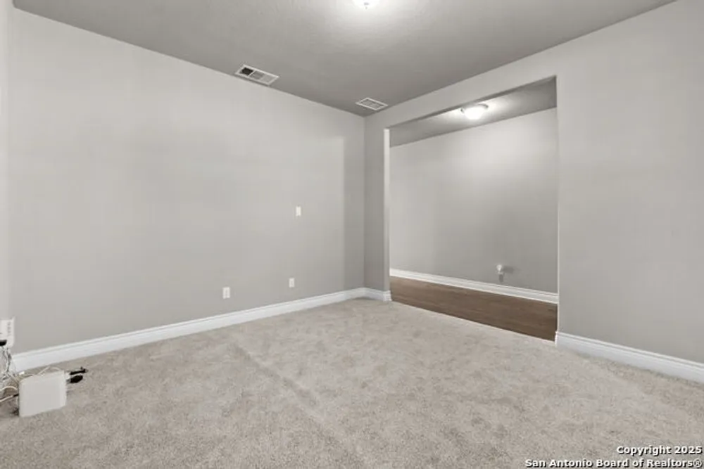 219 Lucchese St, San Antonio, TX 78253