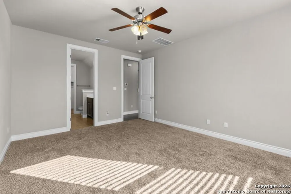 219 Lucchese St, San Antonio, TX 78253