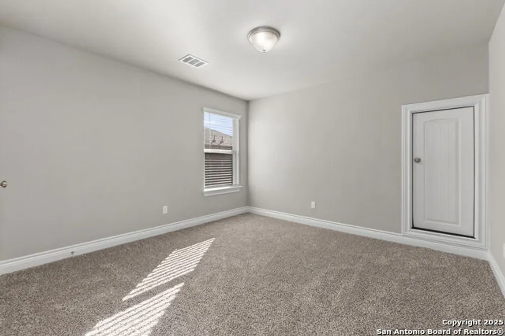 219 Lucchese St, San Antonio, TX 78253