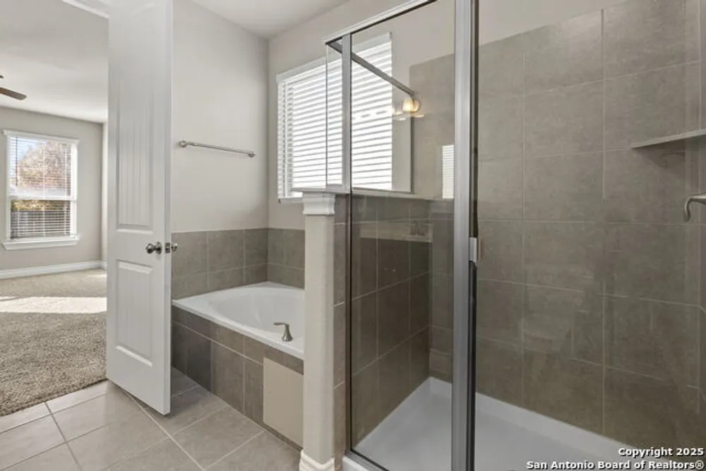 219 Lucchese St, San Antonio, TX 78253