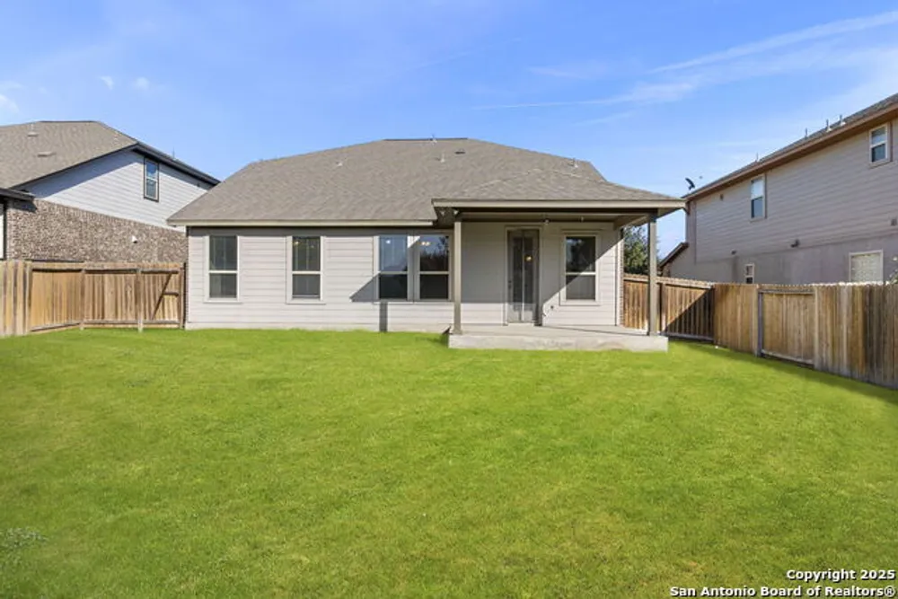 219 Lucchese St, San Antonio, TX 78253