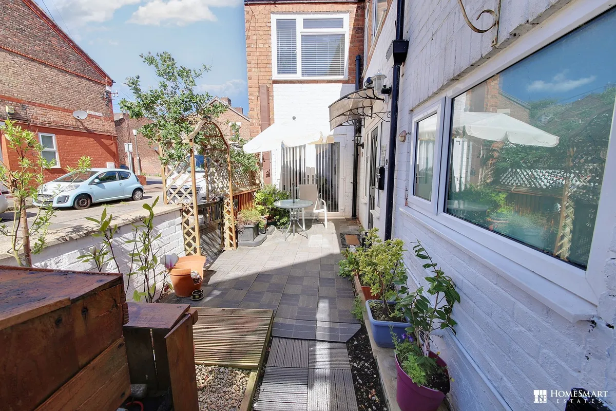 Victoria Road, Bebington, CH63