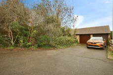 Beuzeville Avenue, Hailsham