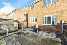 Western Avenue, Pontefract