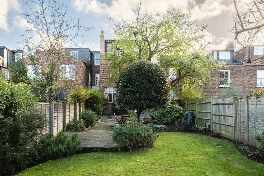 Greenham Road, London, N10