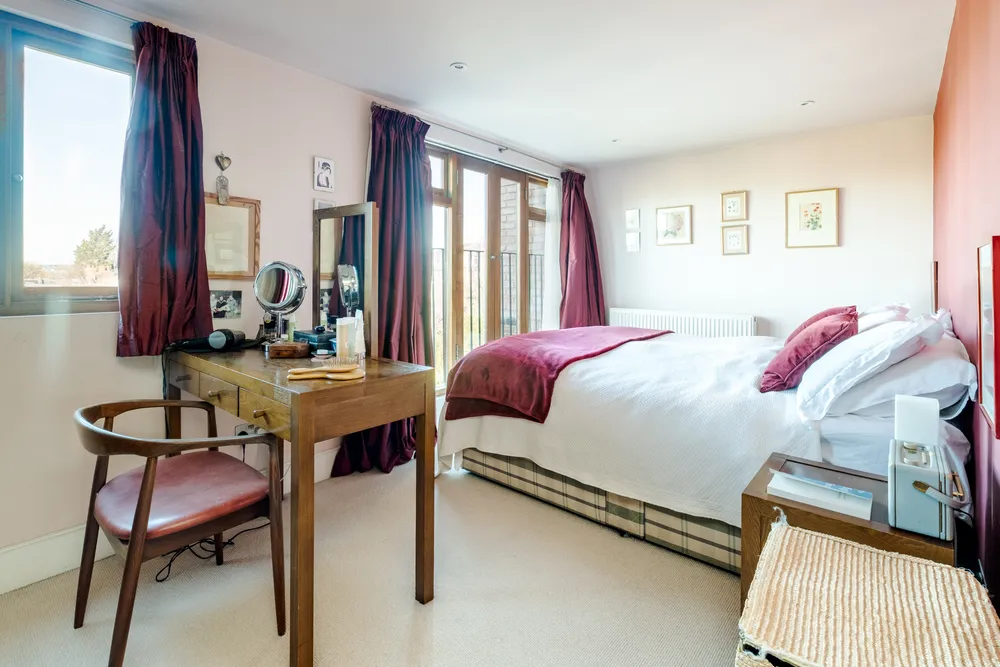 Greenham Road, London, N10