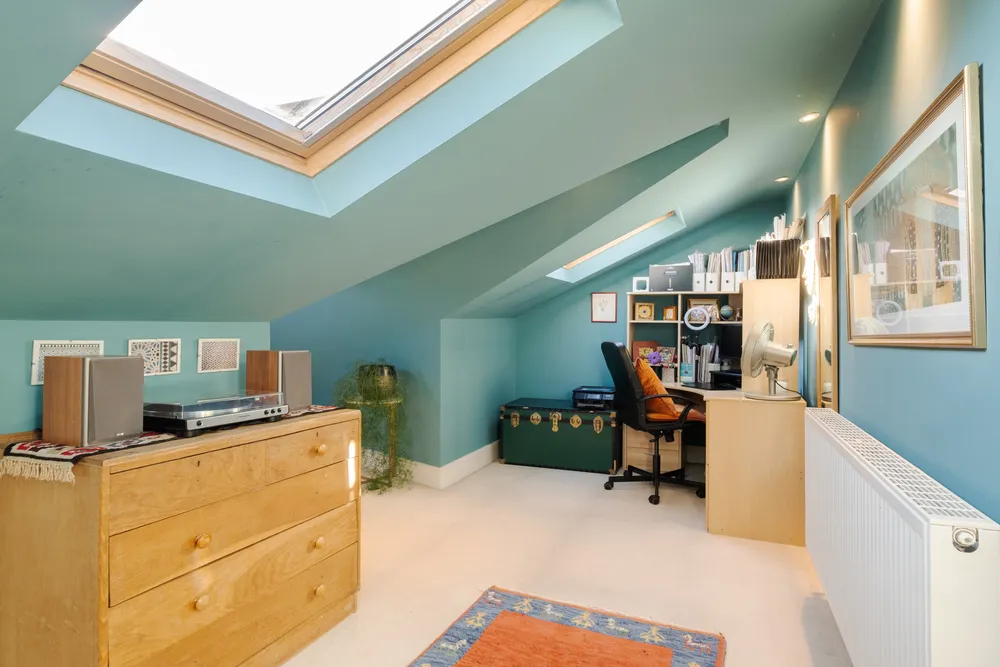 Greenham Road, London, N10