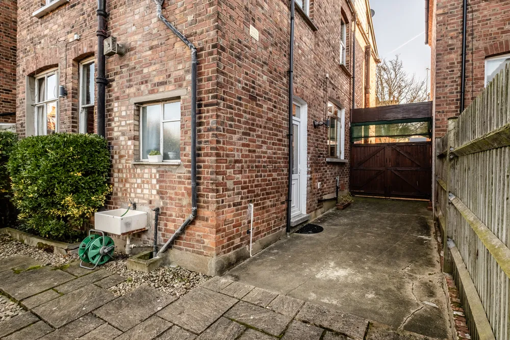 Greenham Road, London, N10
