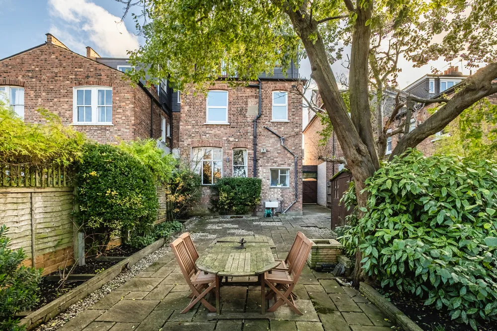 Greenham Road, London, N10