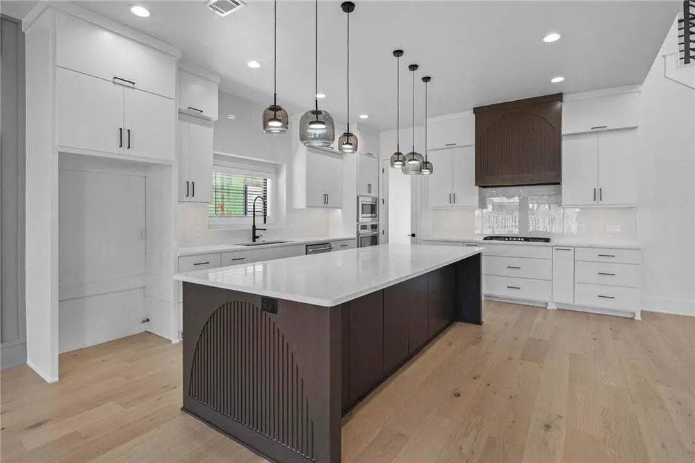 4413 S Vaughn Rd, Bentonville, AR 72713