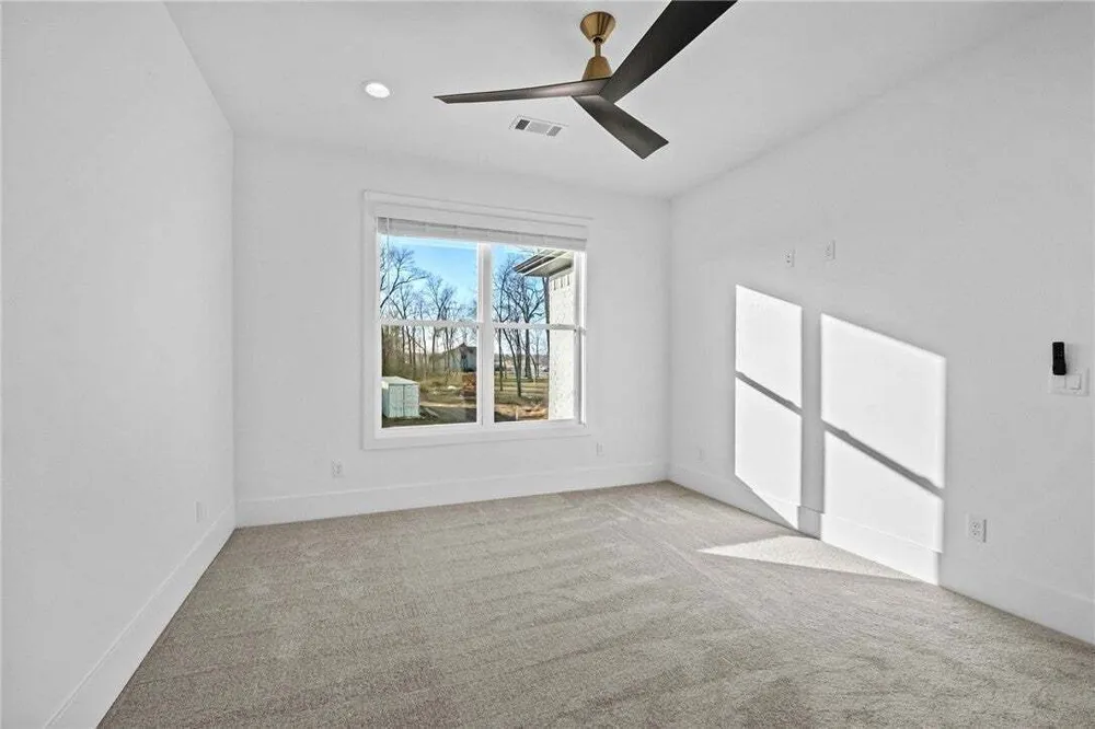 4413 S Vaughn Rd, Bentonville, AR 72713